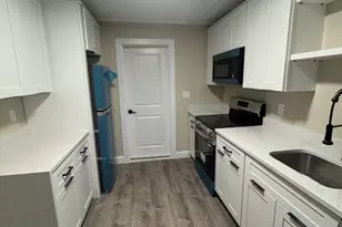 189 Pleasant, Marblehead, MA 01945 - Photo 4