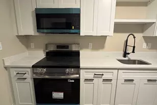 189 Pleasant, Marblehead, MA 01945 - Photo 2