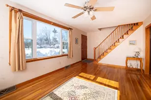 1077 Shelburne St, New Bedford, MA 02745 - Photo 6