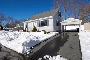 1077 Shelburne St, New Bedford, MA 02745 - Photo 2