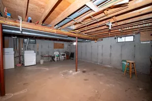 1077 Shelburne St, New Bedford, MA 02745 - Photo 12