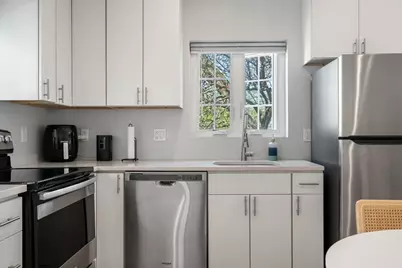 309 309-311 Sumner Street #2R, Boston, MA 02128 - Photo 10