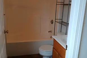 215 Walnut St, New Bedford, MA 02740 - Photo 6