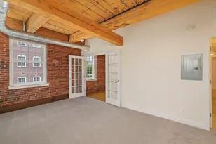 25 Cedar St, Amesbury, MA 01913 - Photo 18