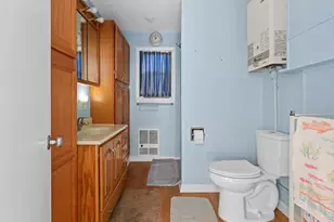1082 Hancock St, Fall River, MA 02721 - Photo 30