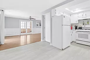 1082 Hancock St, Fall River, MA 02721 - Photo 20