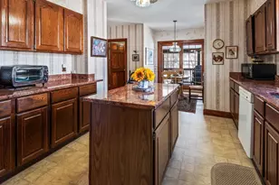 212 Washington St, Leominster, MA 01453 - Photo 6