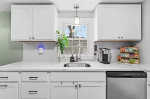 26 Susan Ln, Middleborough, MA 02346 - Photo 4