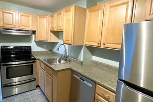 573 Broad St, Weymouth, MA 02189 - Photo 16