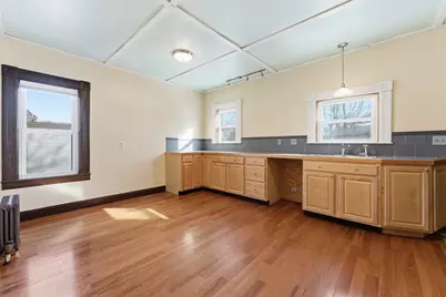 33 Washington St, Chicopee, MA 01020 - Photo 16