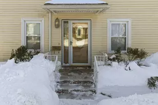 54 Edgemont Rd, Braintree, MA 02184 - Photo 4