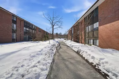 1 Longwood Dr #5, Andover, MA 01810 - Photo 2