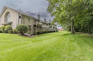 140 Pine Grove Dr, South Hadley, MA 01075 - Photo 4