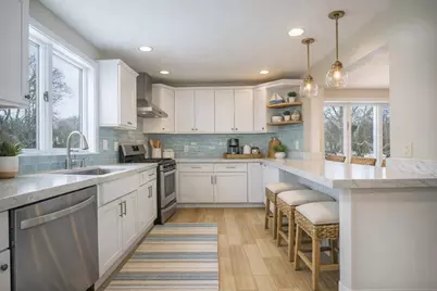 15 Beach St, Falmouth, MA 02536 - Photo 6