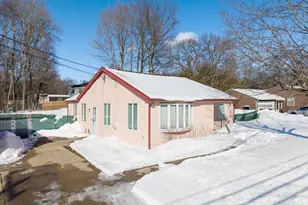 1086 North St Ext, Agawam, MA 01030 - Photo 2