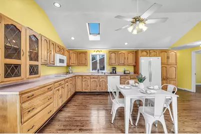 1086 North St Ext, Agawam, MA 01030 - Photo 6