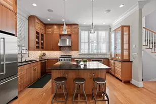 475 E 4th St, Boston, MA 02127 - Photo 8
