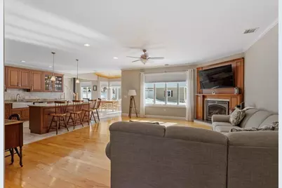 146 Elmwood Rd, Lunenburg, MA 01462 - Photo 16