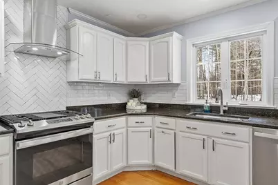 2 Gabes Pl, Lunenburg, MA 01462 - Photo 10