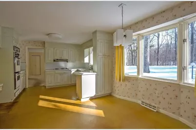 211 Academy Drive, Longmeadow, MA 01106 - Photo 10