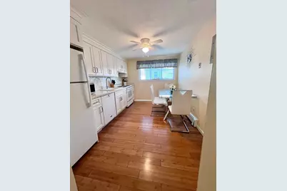 5 Woodcrest Ct #1, Weymouth, MA 02190 - Photo 2