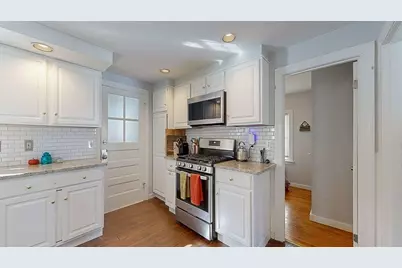 28 Walworth St, Worcester, MA 01602 - Photo 6