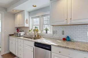 28 Walworth St, Worcester, MA 01602 - Photo 4