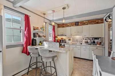 100 Burncoat St, Worcester, MA 01605 - Photo 32