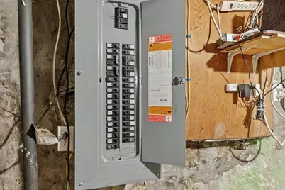 100 Burncoat St, Worcester, MA 01605 - Photo 36