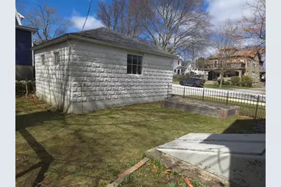 100 Burncoat St, Worcester, MA 01605 - Photo 10