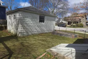 100 Burncoat St, Worcester, MA 01605 - Photo 10