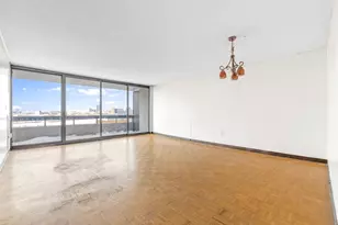 566 Commonwealth, Boston, MA 02215 - Photo 2