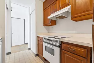 566 Commonwealth, Boston, MA 02215 - Photo 10