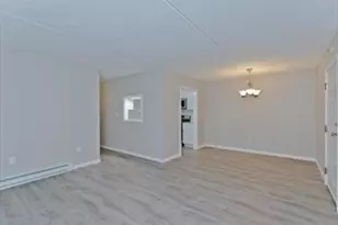 14 Maple Crest Cir, Holyoke, MA 01040 - Photo 6