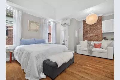 52 Temple Street, Boston, MA 02114 - Photo 4