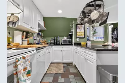 52 Temple Street, Boston, MA 02114 - Photo 22