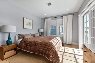 613 E 6th St #3, Boston, MA 02127 - Photo 16