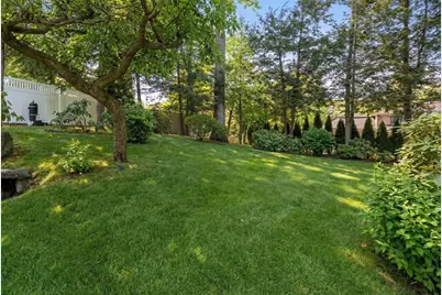 133 Oak Hill St, Newton, MA 02459 - Photo 24