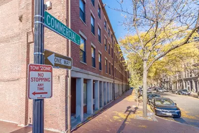 90 Commercial St #1A, Boston, MA 02109 - Photo 10