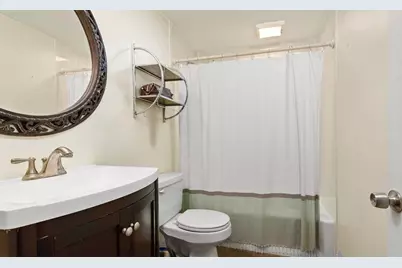 90 Commercial St #1A, Boston, MA 02109 - Photo 8