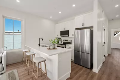 43-45 Blossom St #4, Chelsea, MA 02150 - Photo 2