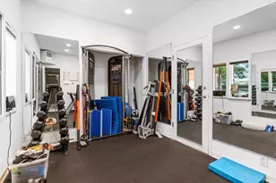 331 Heath St, Brookline, MA 02467 - Photo 24