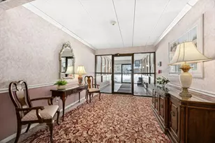 65 Commons Dr, Shrewsbury, MA 01545 - Photo 2