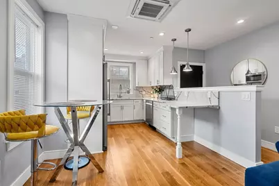 14 Farragut Ave. #1, Somerville, MA 02144 - Photo 4