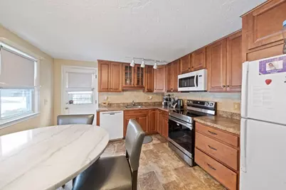 29 Hillcrest Ave, Brockton, MA 02301 - Photo 6