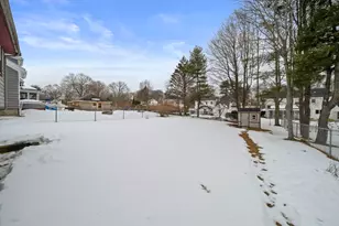 29 Hillcrest Ave, Brockton, MA 02301 - Photo 22