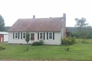 423 N East St, Amherst, MA 01002 - Photo 8