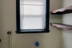 27 Wilcox St, Springfield, MA 01105 - Photo 10