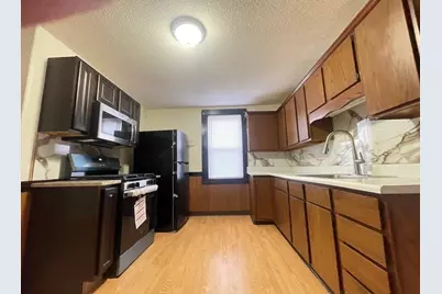 27 Wilcox St #1L, Springfield, MA 01105 - Photo 6