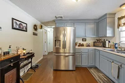 268 N. Liberty St., Belchertown, MA 01007 - Photo 6